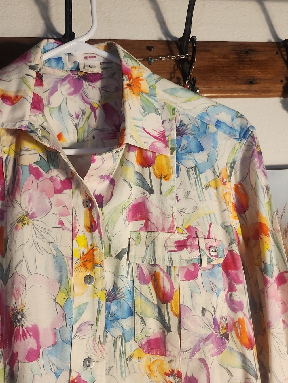 LEGGIADRO Floral Long Sleeve Button Down